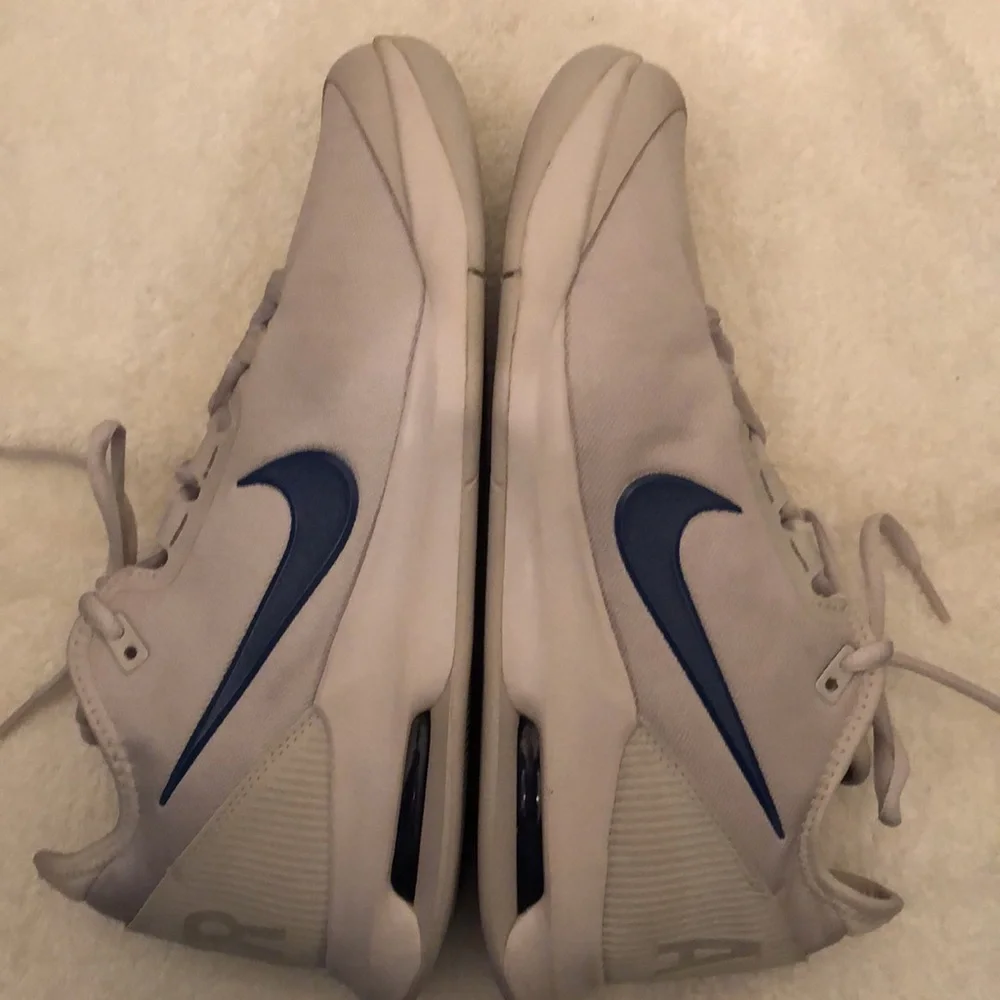 NIKE AIR MAX WILDCARD TENNIS SNEAKERS MENS SIZE 8.5